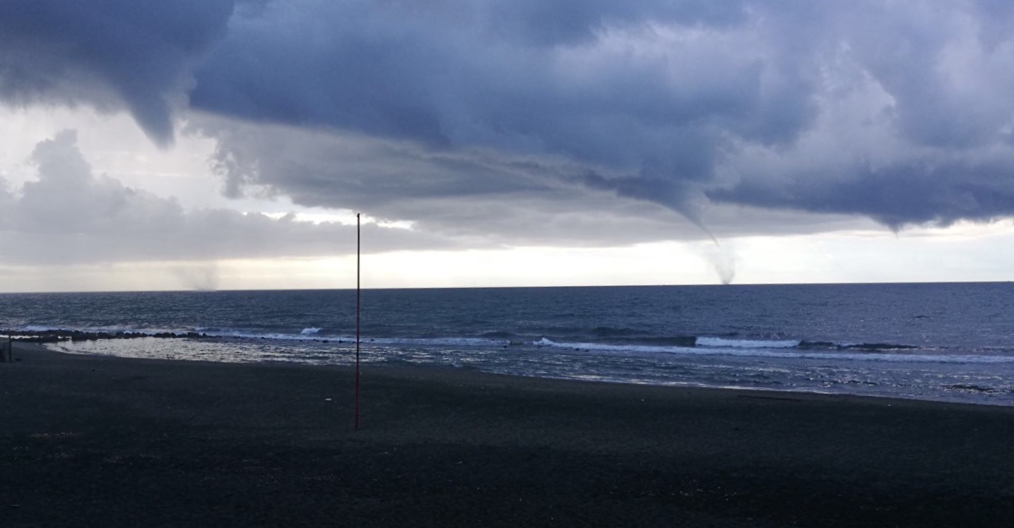 Trombe marine sul mare di Ostia